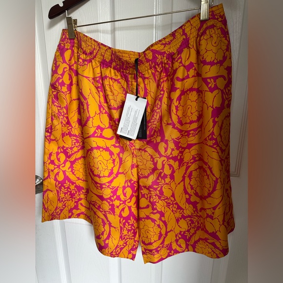 Versace - Picture 9 of 9